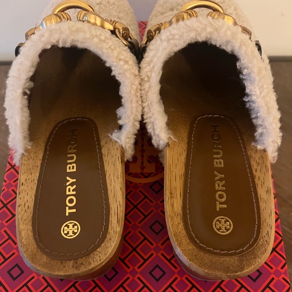 TORY BURCH Jessa Shearling Clog in Buttermilk/Royal Tan size 7 - Picture 9 of 11